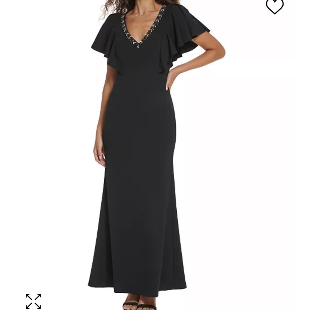 NWT Vince Camuto size 4 gown